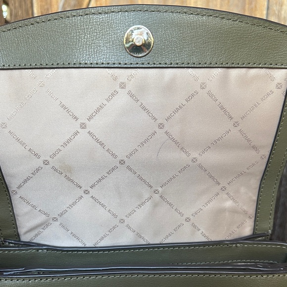 Michael Kors Ellis Olive Green Flap Messenger Crossbody Bag - Picture 7 of 14